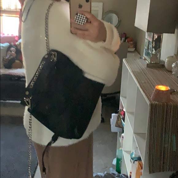 Reversible Chain Backpack - Picture 2 of 8